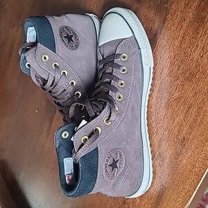 Mens size 10 brown suede converse hightops brand new!